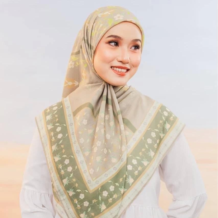 Raudhah Series - Ammara alternate view